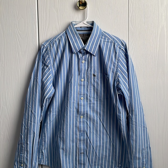 Abercrombie and Fitch large button down shirts - Picture 2 of 4